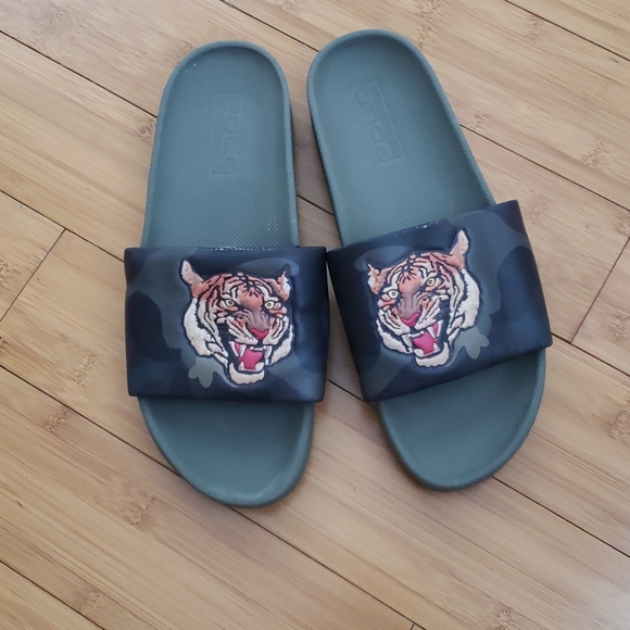 cayson tiger slide sandal